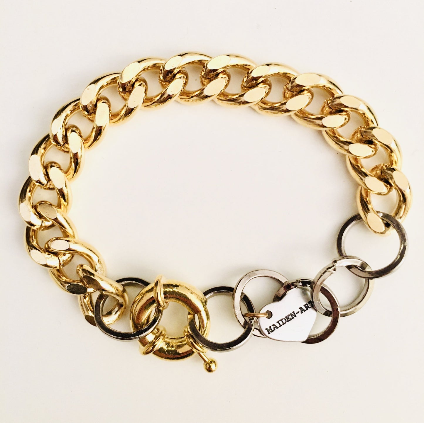 18kt Gold plated Curb chain bracelet and rudder clasp. Gold Curb Chain